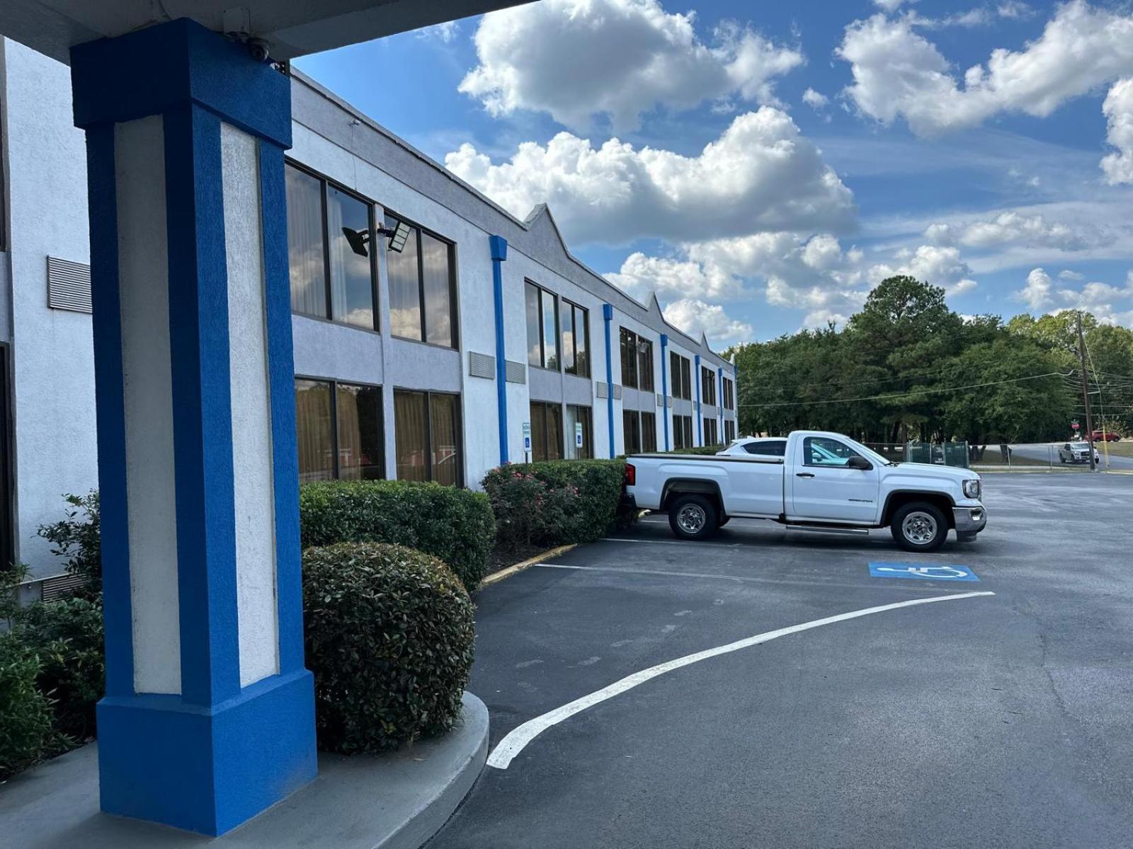 Rodeway Inn Stone Mountain Tucker Exterior foto