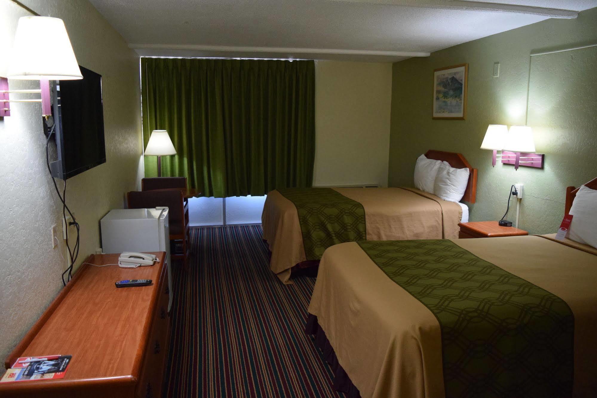 Rodeway Inn Stone Mountain Tucker Exterior foto